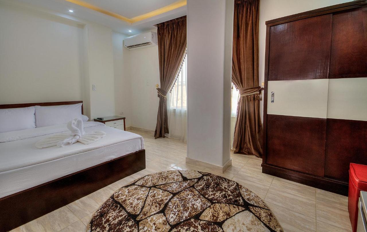 Tut Pyramids View Hotel Kafrat al Jabal Exterior photo